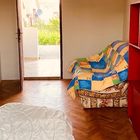 Garden view guestroom Podgorica Buitenkant foto
